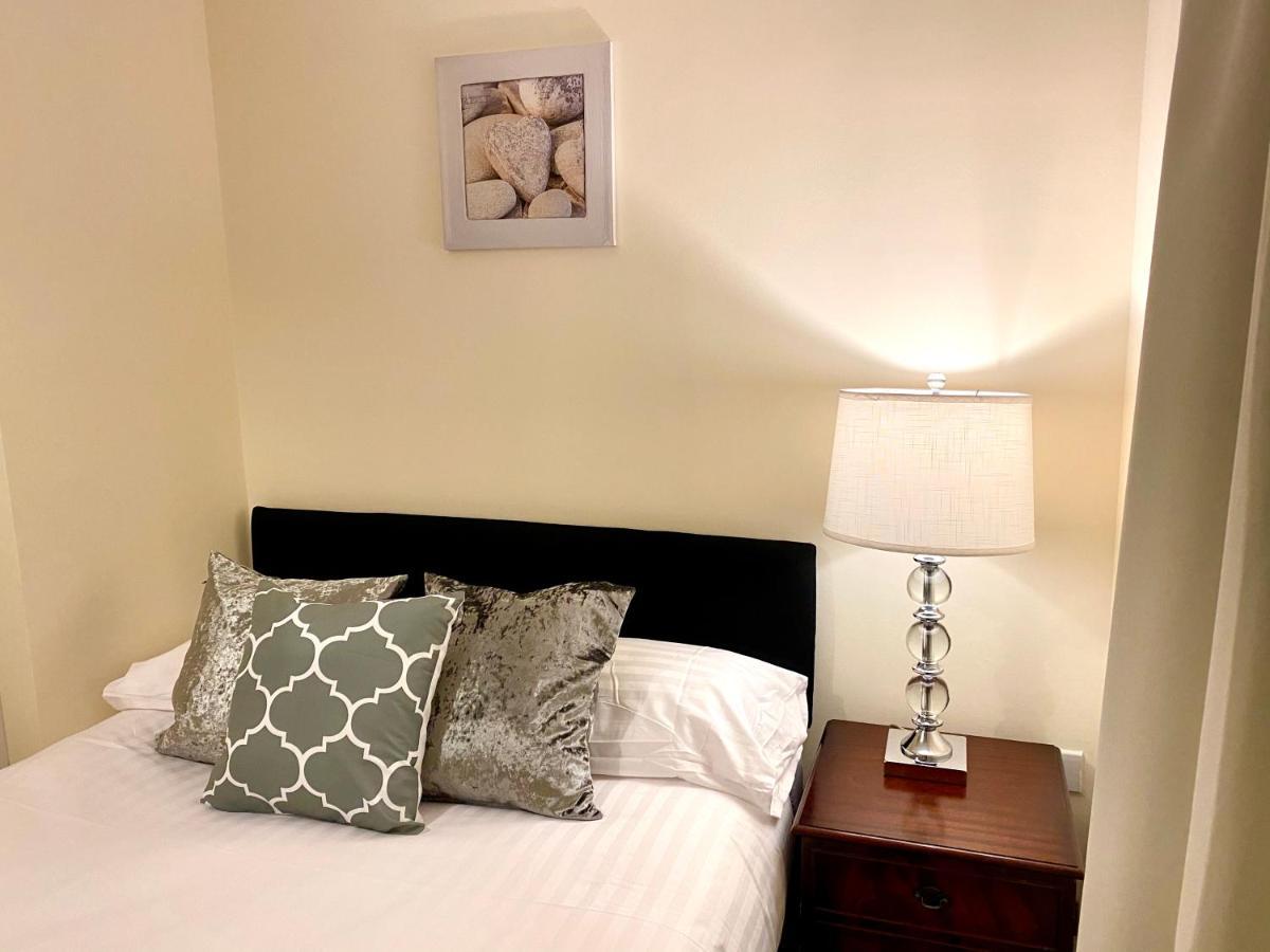 Superior Two-bed With Free Parking, Cv1 Apartamento *