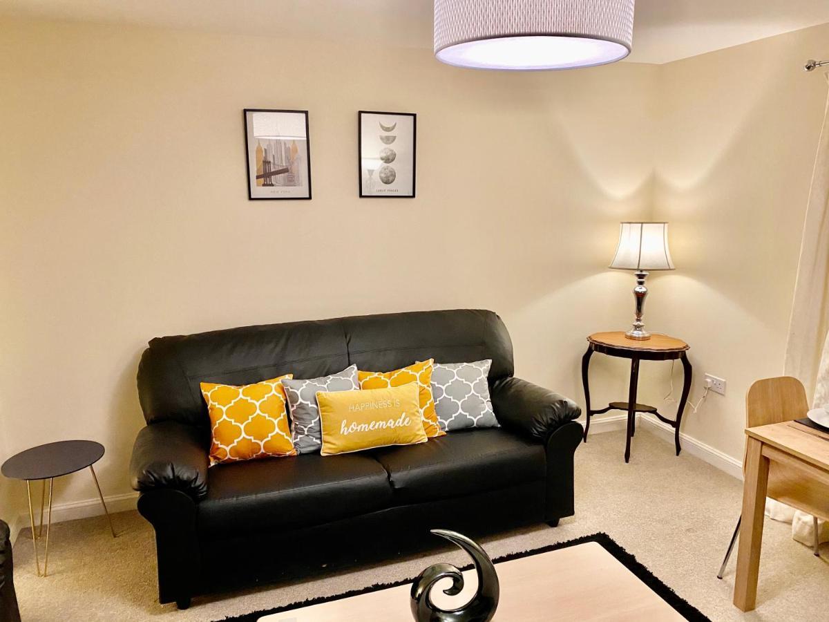 Superior Two-bed With Free Parking, Cv1 Coventry